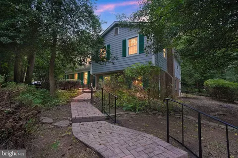 2359 Tumbletree Way, Reston, VA 20191