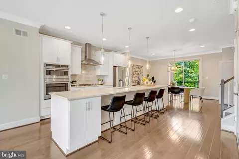 4912 Trail Vista Ln, Chantilly, VA 20151 photo 4