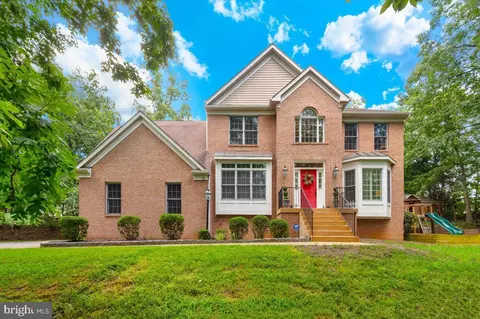 5025 Grafton St, Alexandria, VA 22312