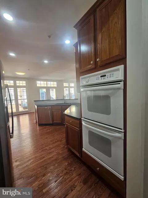 Kitchen - 1652 Colonial Hills Dr, Mclean, VA 22102 photo 5 of 5
