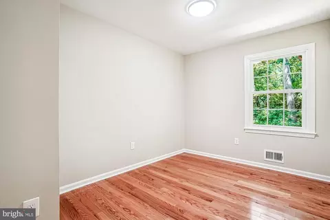 8108 Kings Point Ct, Springfield, VA 22153 photo 24