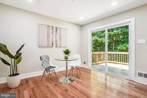 8108 Kings Point Ct, Springfield, VA 22153 photo 12