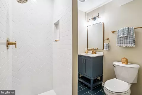 8108 Kings Point Ct, Springfield, VA 22153 photo 30
