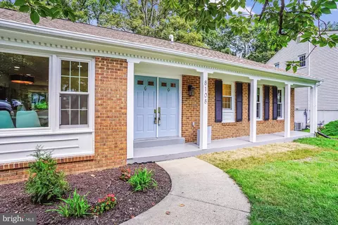 8108 Kings Point Ct, Springfield, VA 22153 photo 7