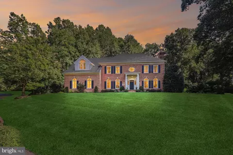 12178 Brecknock St, Oakton, VA 22124
