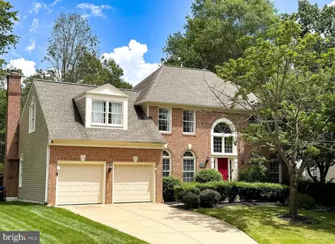 8003 Comerford Dr, Fairfax Station, VA 22039