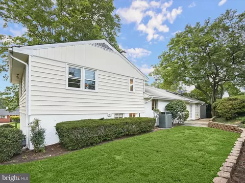 Exterior - 6303 Julian St, Springfield, VA 22150 photo 6 of 20