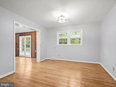 Living - 6303 Julian St, Springfield, VA 22150 photo 10 of 19