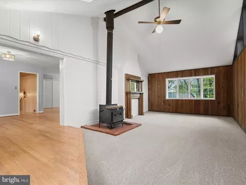 Living - 6303 Julian St, Springfield, VA 22150 photo 14 of 19