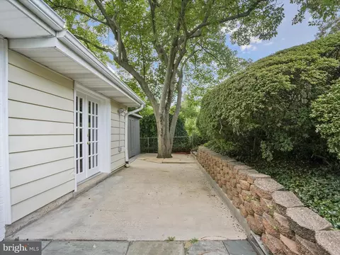 Exterior - 6303 Julian St, Springfield, VA 22150 photo 9 of 20