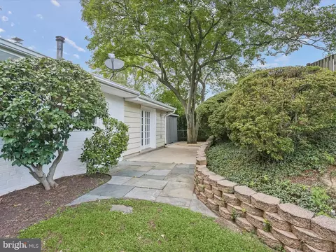 Exterior - 6303 Julian St, Springfield, VA 22150 photo 8 of 20