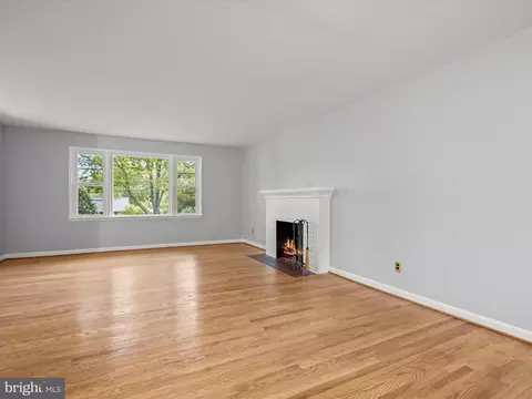 Living - 6303 Julian St, Springfield, VA 22150 photo 6 of 19