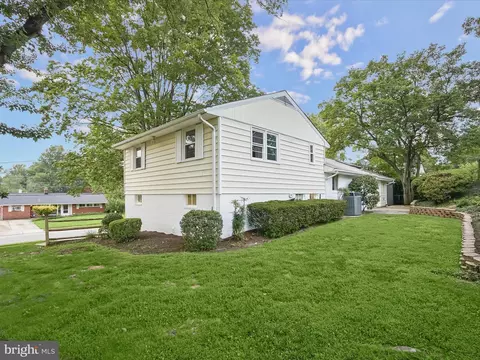 Exterior - 6303 Julian St, Springfield, VA 22150 photo 7 of 20