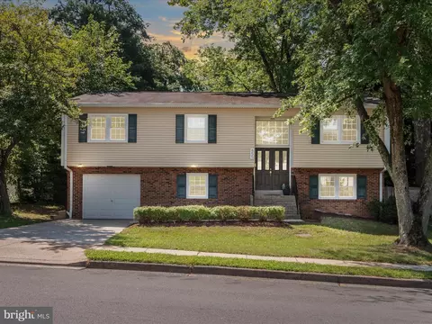 855 Park Ave, Herndon, VA 20170 photo 4