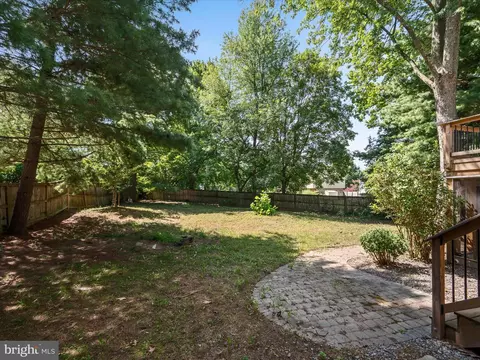 855 Park Ave, Herndon, VA 20170 photo 37