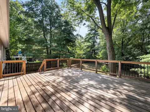 855 Park Ave, Herndon, VA 20170 photo 34