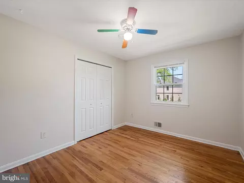 855 Park Ave, Herndon, VA 20170 photo 24