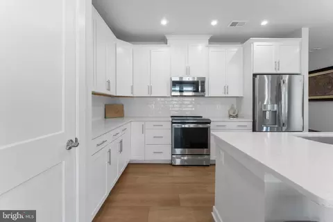 1669 Bandit Loop #101A, Reston, VA 20190 photo 12
