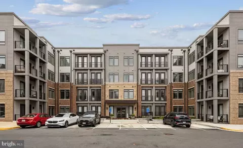 1669 Bandit Loop #101A, Reston, VA 20190