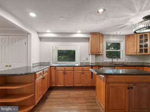 5706 Heming Ave, Springfield, VA 22151 photo 16
