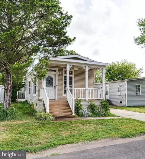 4252 Airline Pkwy, Chantilly, VA 20151
