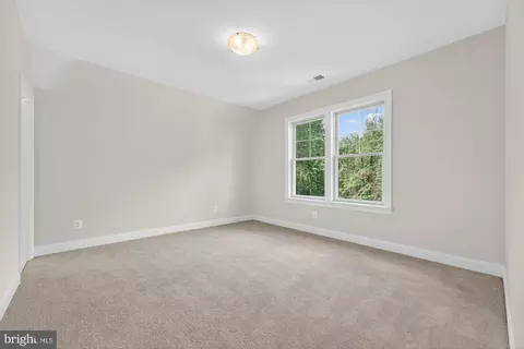 Bedroom - 1314 Macbeth St, Mclean, VA 22102 photo 2 of 8