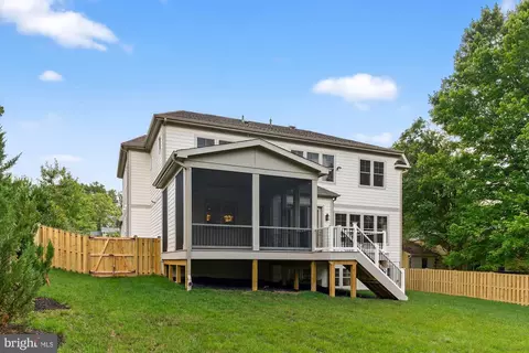 Exterior - 1314 Macbeth St, Mclean, VA 22102 photo 10 of 11