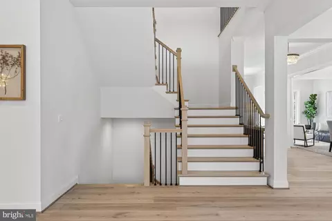 Entry Way - 1314 Macbeth St, Mclean, VA 22102 photo 7 of 28
