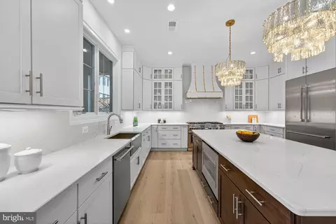 Kitchen - 1314 Macbeth St, Mclean, VA 22102 photo 3 of 7