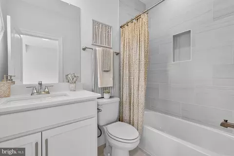 Bath - 1314 Macbeth St, Mclean, VA 22102 photo 3 of 9