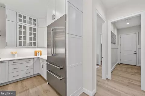 Entry Way - 1314 Macbeth St, Mclean, VA 22102 photo 8 of 28