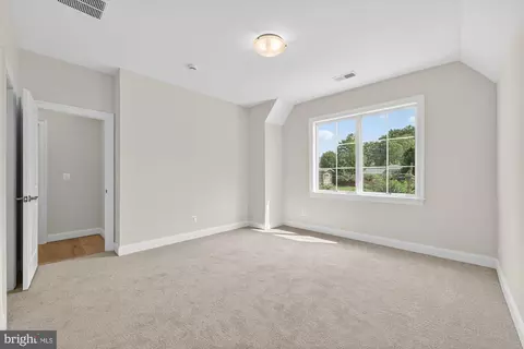 Bedroom - 1314 Macbeth St, Mclean, VA 22102 photo 7 of 8