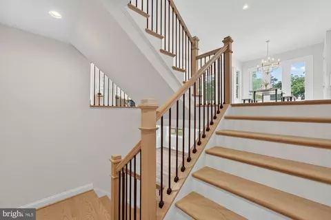 Entry Way - 1314 Macbeth St, Mclean, VA 22102 photo 22 of 28