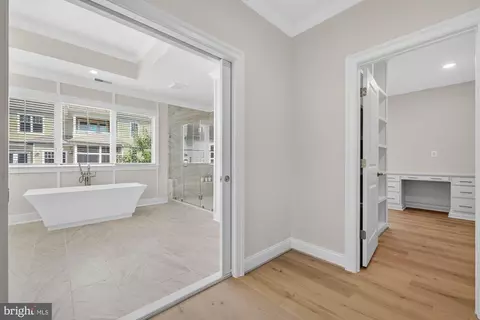 Entry Way - 1314 Macbeth St, Mclean, VA 22102 photo 20 of 28