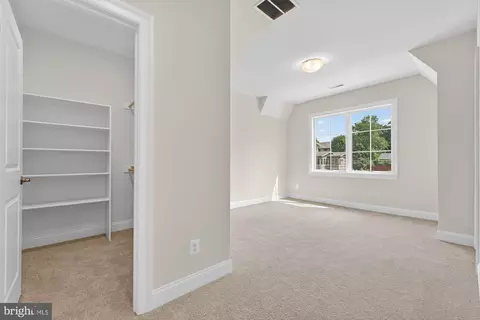 Bedroom - 1314 Macbeth St, Mclean, VA 22102 photo 4 of 8