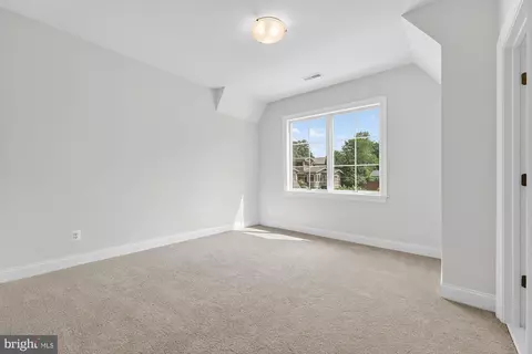 Bedroom - 1314 Macbeth St, Mclean, VA 22102 photo 5 of 8