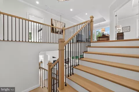 Entry Way - 1314 Macbeth St, Mclean, VA 22102 photo 12 of 28