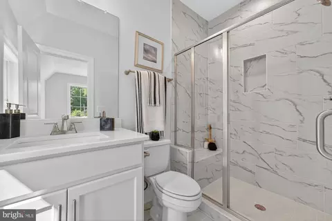 Bath - 1314 Macbeth St, Mclean, VA 22102 photo 4 of 9