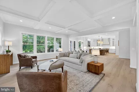 Living - 1314 Macbeth St, Mclean, VA 22102 photo 2 of 4