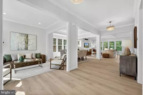 Entry Way - 1314 Macbeth St, Mclean, VA 22102 photo 4 of 28