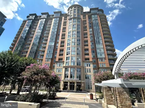 8220 Crestwood Heights Dr #906, Mclean, VA 22102