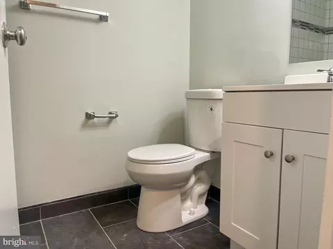 Bath - 2233 Castle Rock Sq #2B, Reston, VA 20191 photo 1 of 2