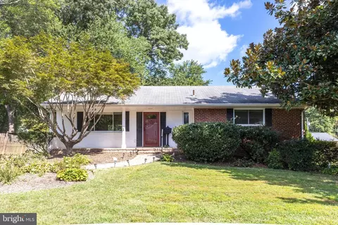 7312 Dunston St, Springfield, VA 22151
