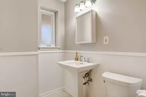7312 Dunston St, Springfield, VA 22151 photo 15