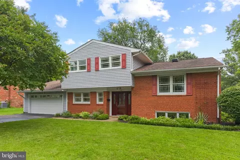 3341 Mansfield Rd, Falls Church, VA 22041