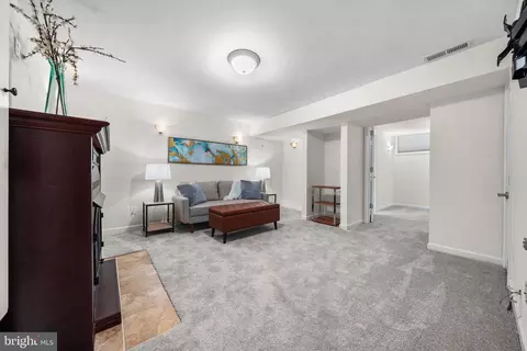 Living - 8690 Young Ct, Springfield, VA 22153 photo 4 of 4