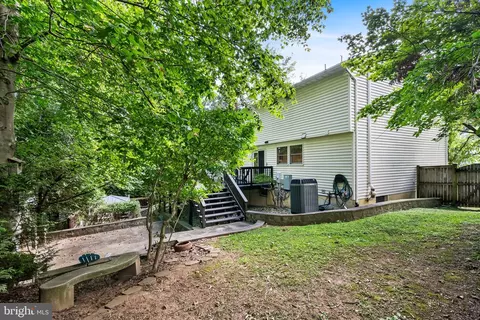 Exterior - 8690 Young Ct, Springfield, VA 22153 photo 14 of 16