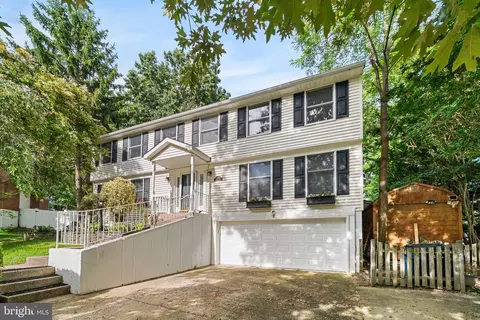 Exterior - 8690 Young Ct, Springfield, VA 22153 photo 3 of 16