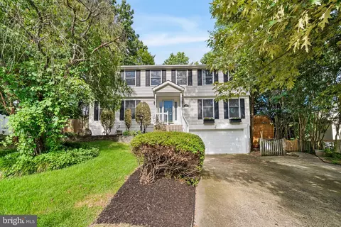 8690 Young Ct, Springfield, VA 22153