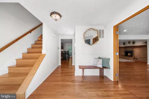 Entry Way - 8690 Young Ct, Springfield, VA 22153 photo 1 of 5